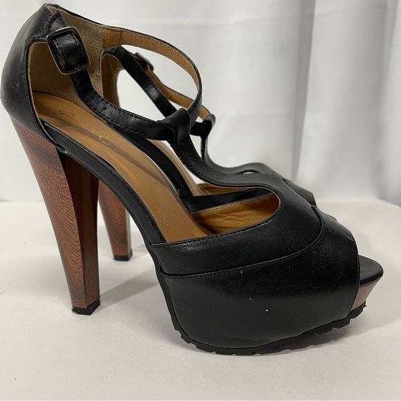 Qupid Women's Black T -Strap Size 7.5 - Picture 3 of 12